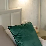 Διαμέρισμα Zupnicza Elegant With Balcony By Renters