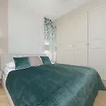 Zupnicza Elegant With Balcony By Renters Διαμέρισμα Βαρσοβία