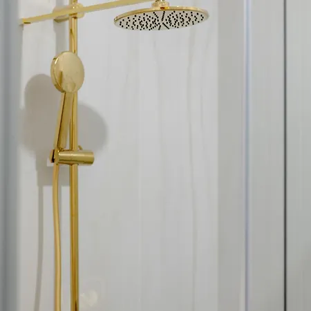 דירה Zupnicza Elegant With Balcony By Renters ורשה