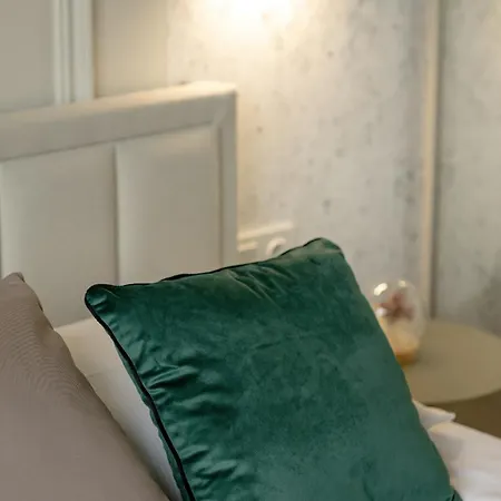 Appartamento Zupnicza Elegant With Balcony By Renters