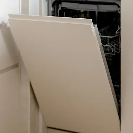 Zupnicza Elegant With Balcony By Renters דירה ורשה