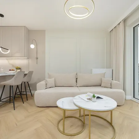 Zupnicza Elegant With Balcony By Renters Warsaw