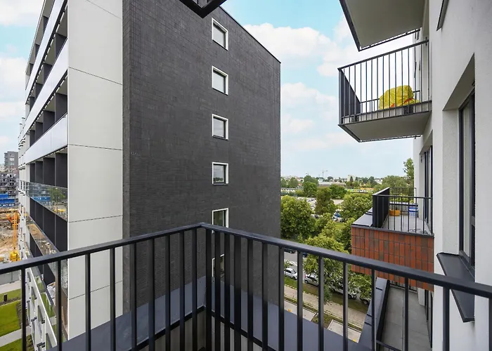 Zupnicza Elegant With Balcony By Renters *