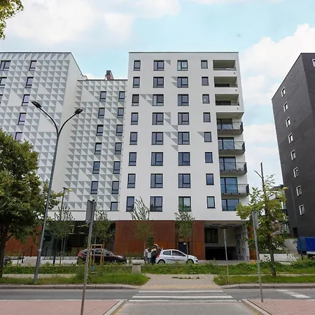 Zupnicza Elegant With Balcony By Renters